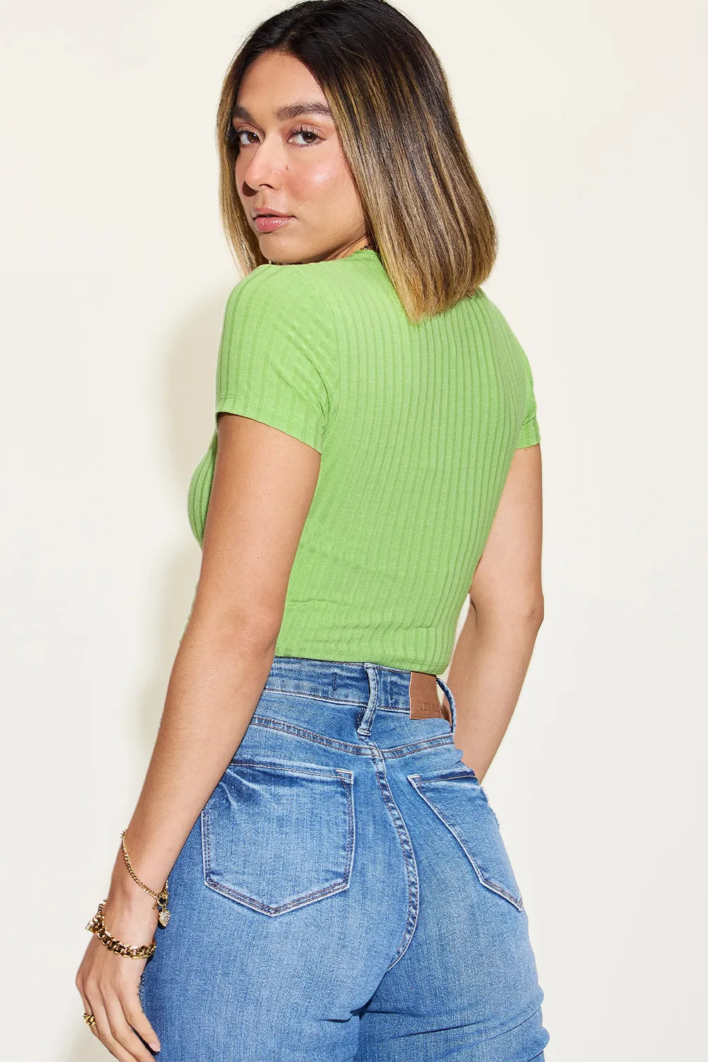 Basic Bae Full Size Ribbed Round Neck Short Sleeve T-Shirt.